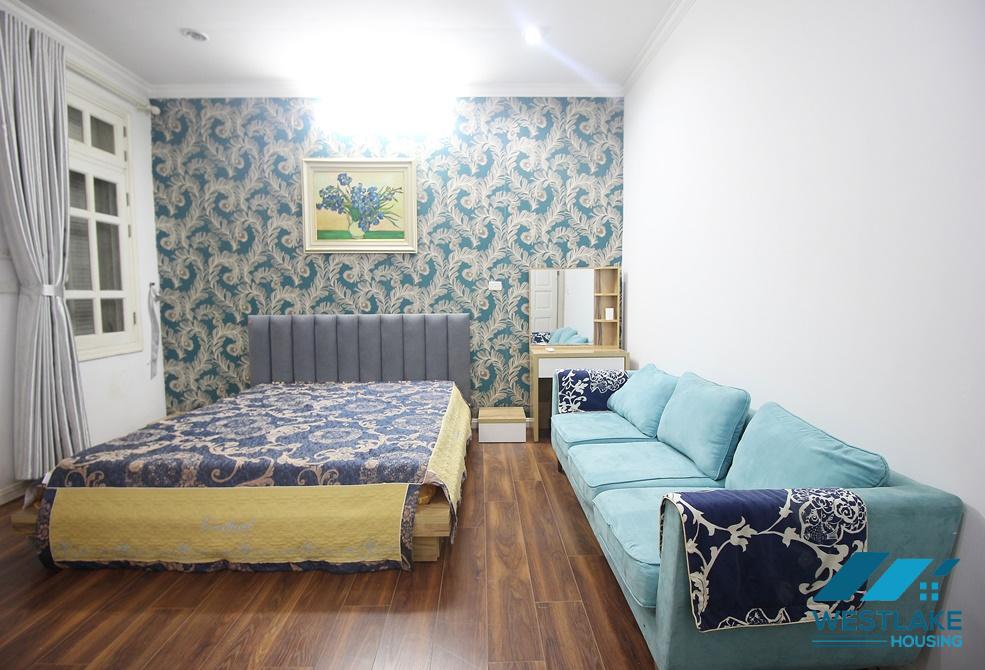 Cho thuê nhà 4 phòng ngủ đầy đủ nội thất tại Ciputra.