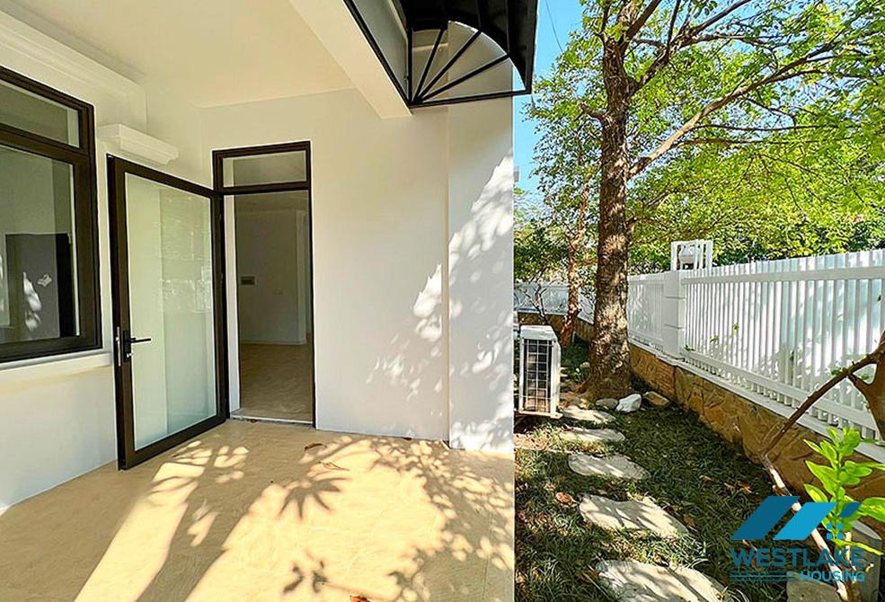 Cho thuê nhà góc rộng rãi tại khu T, Ciputra, Tây Hồ.