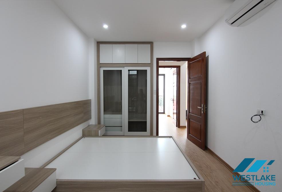 Good price, 2 bedrooms apartment for rent in Au Co street, Hanoi.