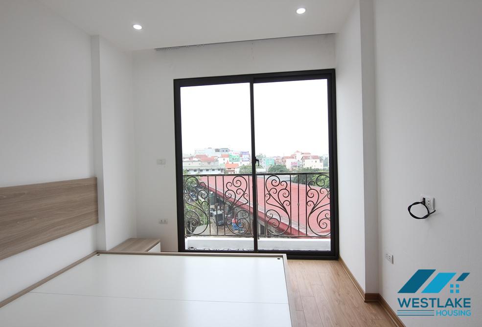 Good price, 2 bedrooms apartment for rent in Au Co street, Hanoi.