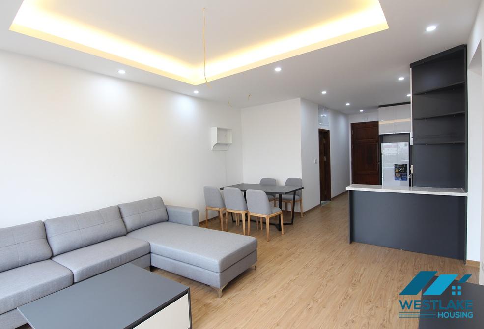 Good price, 2 bedrooms apartment for rent in Au Co street, Hanoi.