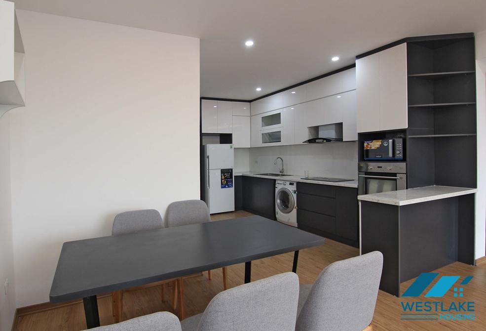 Good price, 2 bedrooms apartment for rent in Au Co street, Hanoi.