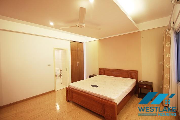 Căn Hộ 02 Phòng Ngủ Rộng, Thoáng Sáng  Cho Thuê Tại Phố Trịnh Công Sơn Tây Hồ, Hà Nội