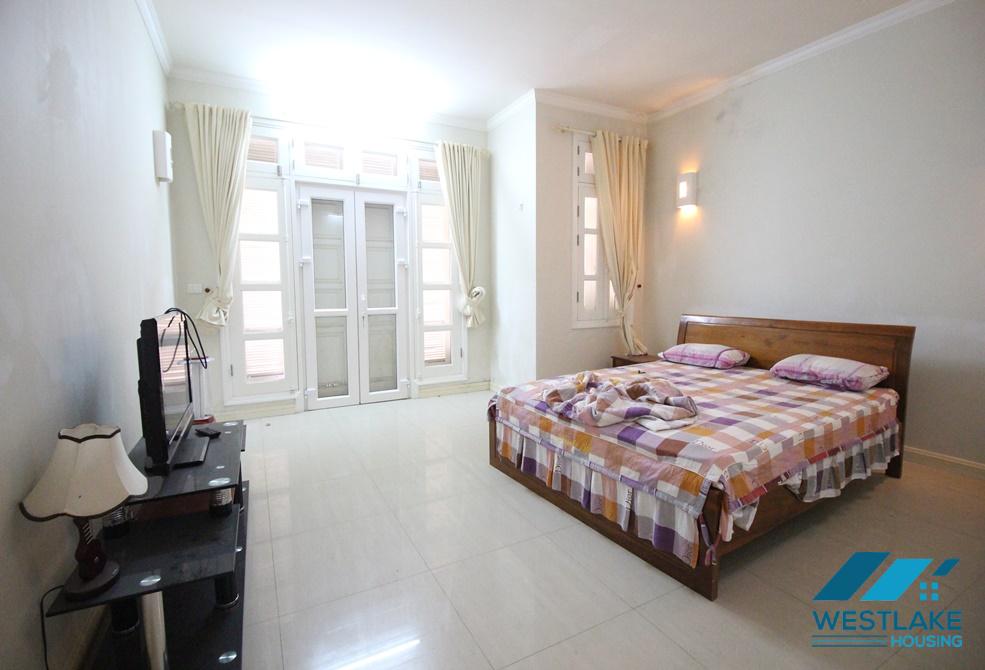 Cho thuê nhà đẹp, đầy đủ nội thất tại khu đô thị Ciputra, Tây Hồ, Hà Nội Cho thuê nhà đẹp, đầy đủ nội thất tại khu đô thị Ciputra, Tây Hồ, Hà Nội