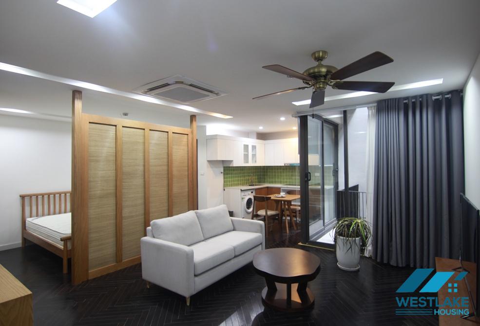 Beautiful studio apartment for rent in Tu Hoa area, Tay Ho, Ha Noi