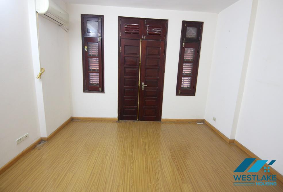 An unfurnished 5 bedroom house for rent in Tay Ho, Ha Noi An unfurnished 5 bedroom house for rent in Tay Ho, Ha Noi