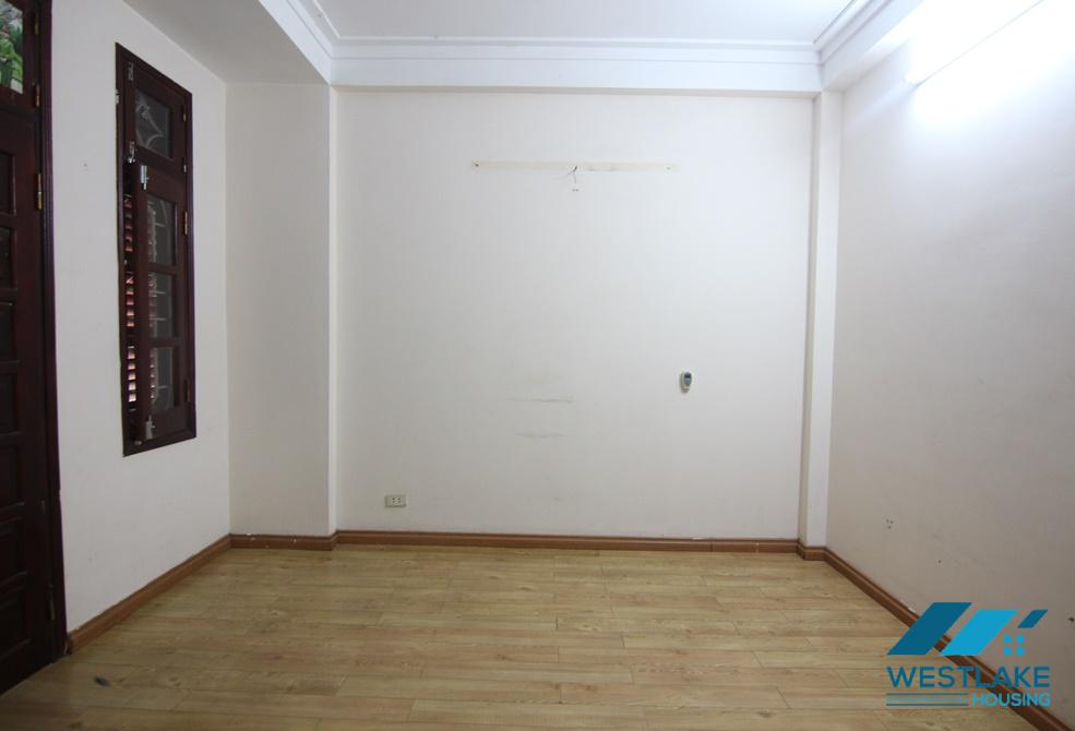An unfurnished 5 bedroom house for rent in Tay Ho, Ha Noi An unfurnished 5 bedroom house for rent in Tay Ho, Ha Noi