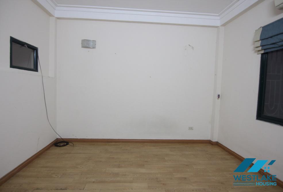An unfurnished 5 bedroom house for rent in Tay Ho, Ha Noi An unfurnished 5 bedroom house for rent in Tay Ho, Ha Noi