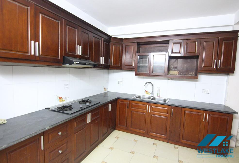 An unfurnished 5 bedroom house for rent in Tay Ho, Ha Noi An unfurnished 5 bedroom house for rent in Tay Ho, Ha Noi