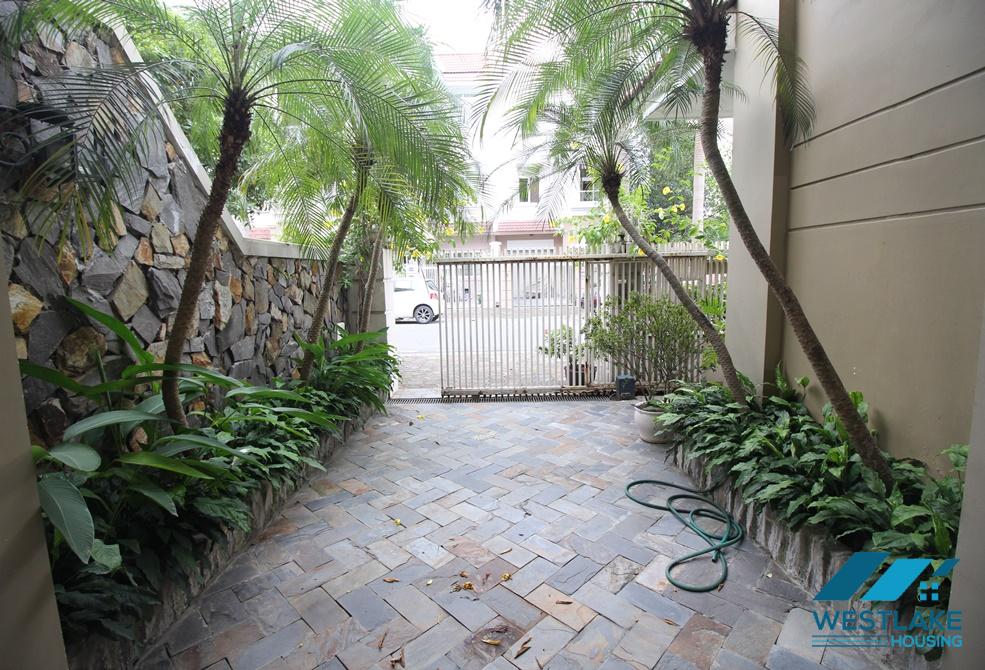 Cho thuê biệt thự độc lập xanh mát tại Ciputra, Tây Hồ, Hà Nội Cho thuê biệt thự độc lập xanh mát tại Ciputra, Tây Hồ, Hà Nội