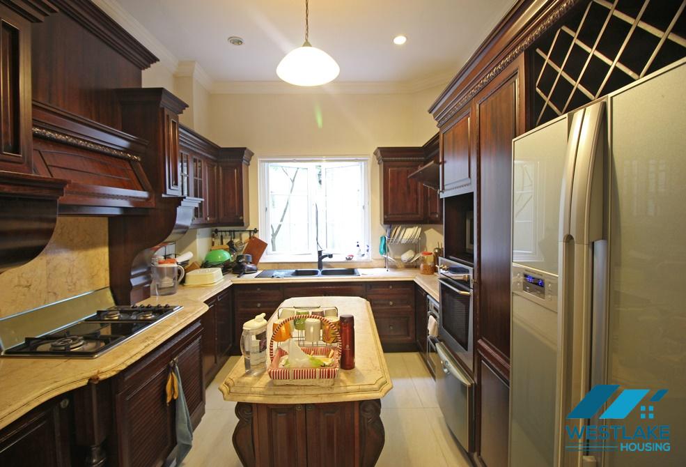 Cho thuê biệt thự độc lập xanh mát tại Ciputra, Tây Hồ, Hà Nội Cho thuê biệt thự độc lập xanh mát tại Ciputra, Tây Hồ, Hà Nội