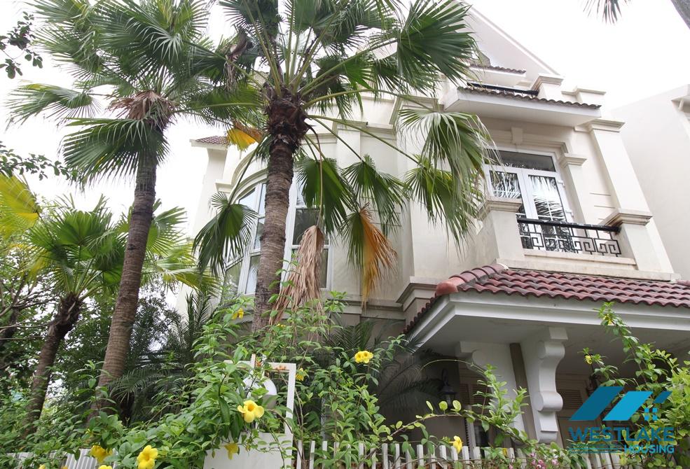 Cho thuê biệt thự độc lập xanh mát tại Ciputra, Tây Hồ, Hà Nội Cho thuê biệt thự độc lập xanh mát tại Ciputra, Tây Hồ, Hà Nội