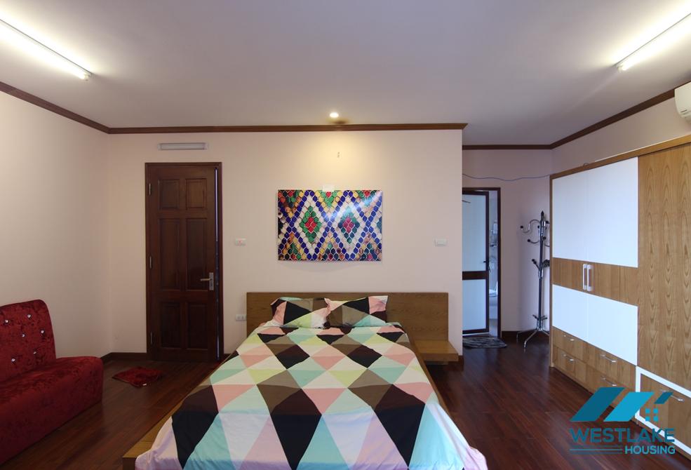 Tay Ho stylish apartment for rent by the lake with balcony