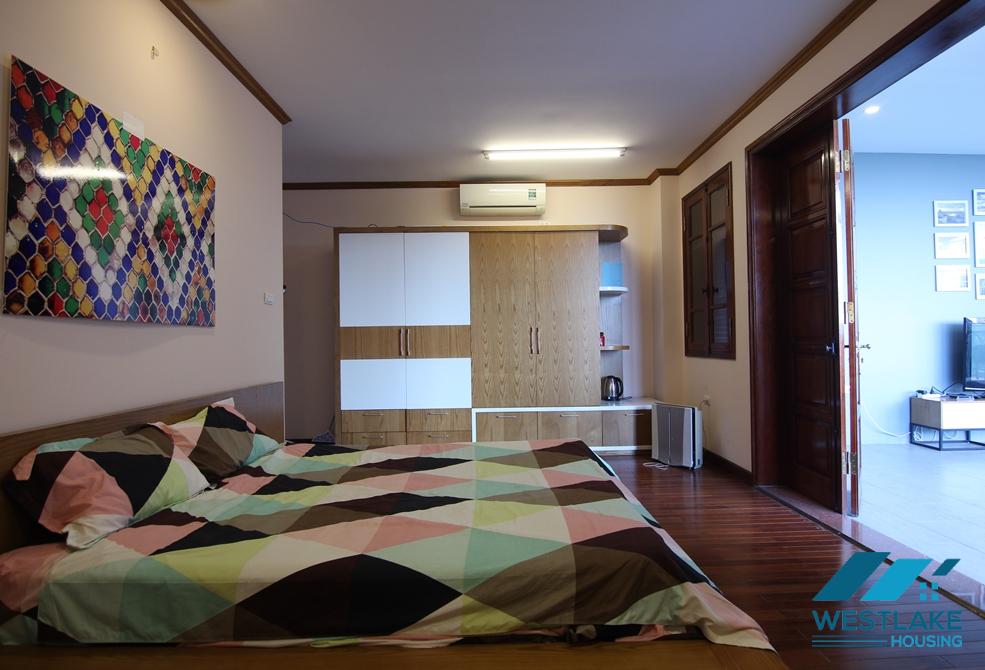 Tay Ho stylish apartment for rent by the lake with balcony