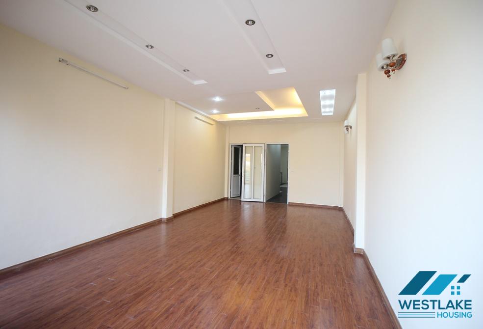A large 5 storey house for rent in Au Co, Tay Ho A large 5 storey house for rent in Au Co, Tay Ho
