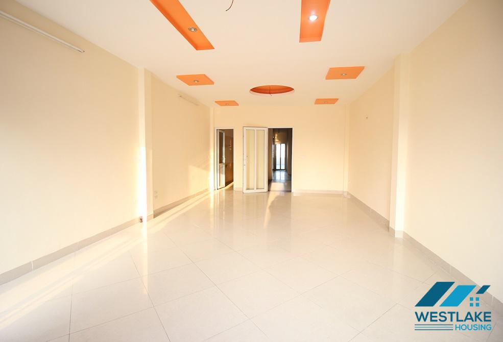 A large 5 storey house for rent in Au Co, Tay Ho A large 5 storey house for rent in Au Co, Tay Ho