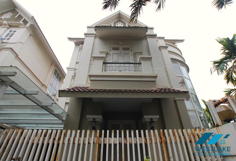 Cho thuê nhà ấm cúng tại khu T – Ciputra, Tây Hồ, Hà Nội Cho thuê nhà ấm cúng tại khu T – Ciputra, Tây Hồ, Hà Nội