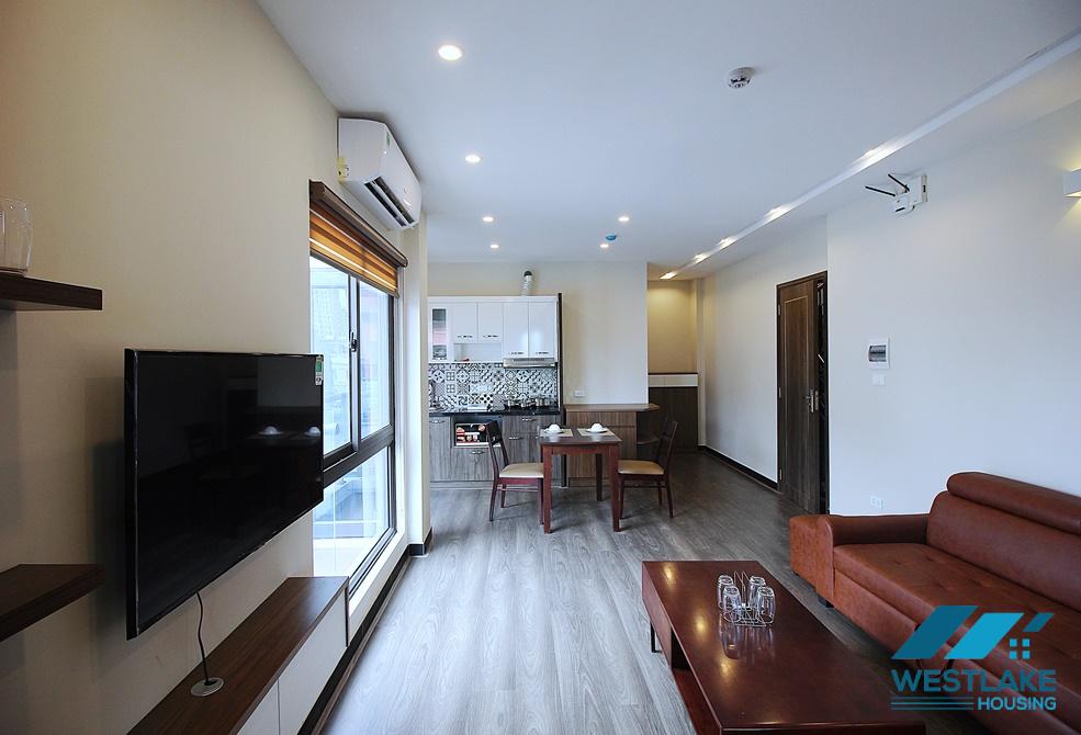 Cho Thuê Căn Hộ 1 Phòng Ngủ Hoàn Toàn Mới, View Hồ, Tại Đường Nhật Chiêu Tây Hồ, Hà Nội