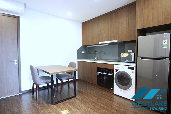 Cho Thuê Căn Hộ 1 Phòng Ngủ Hiện Đại Tại Tây Hồ, Hà Nội.