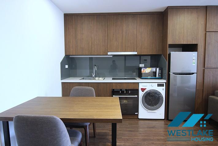 Cho Thuê Căn Hộ 1 Phòng Ngủ Hiện Đại Tại Tây Hồ, Hà Nội.