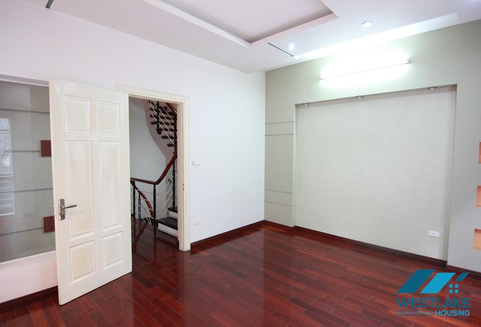 A nice and big house for rent in To Ngoc Van, Tay Ho, Ha Noi A nice and big house for rent in To Ngoc Van, Tay Ho, Ha Noi