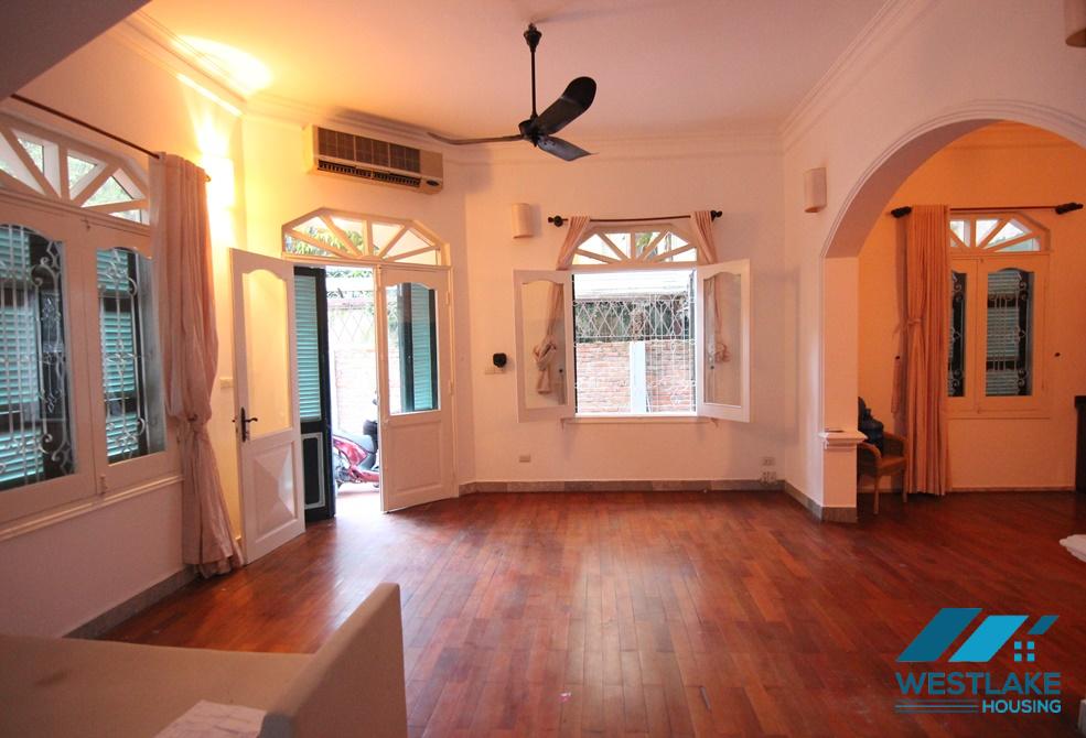 Beautiful house with 3 bedrooms for rent in Tay Ho, Ha Noi Beautiful house with 3 bedrooms for rent in Tay Ho, Ha Noi