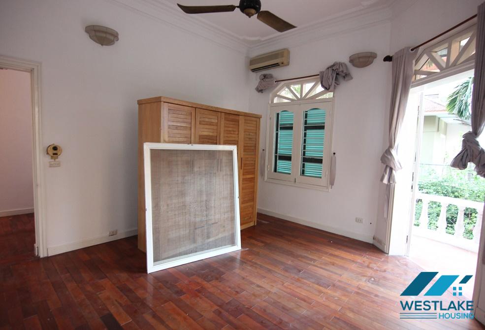 Beautiful house with 3 bedrooms for rent in Tay Ho, Ha Noi Beautiful house with 3 bedrooms for rent in Tay Ho, Ha Noi