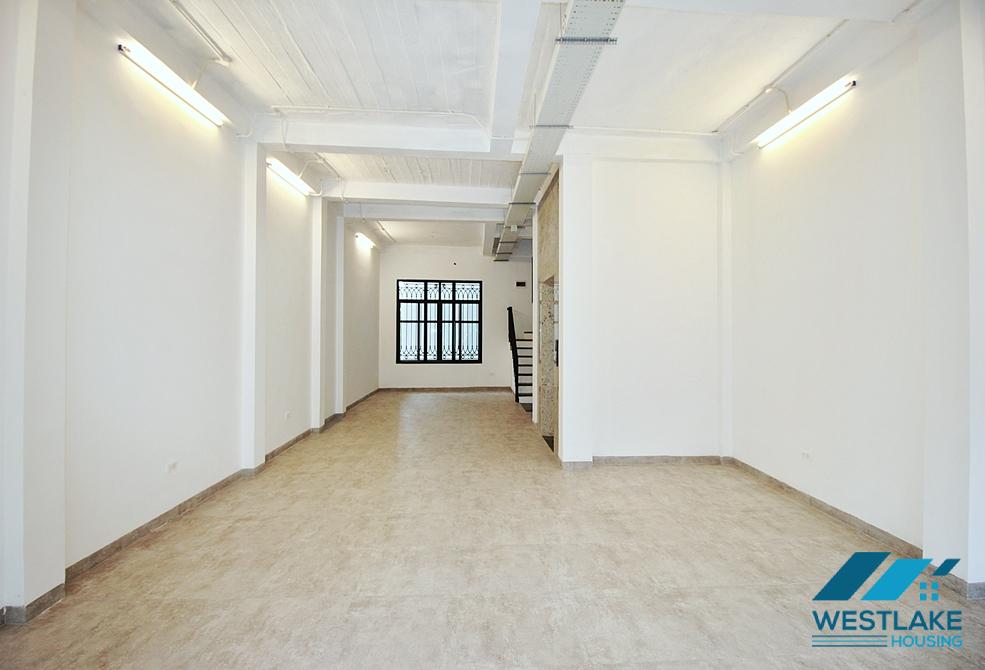 Renovated house for rent to make an office or restaurant in Tay Ho, Ha Noi