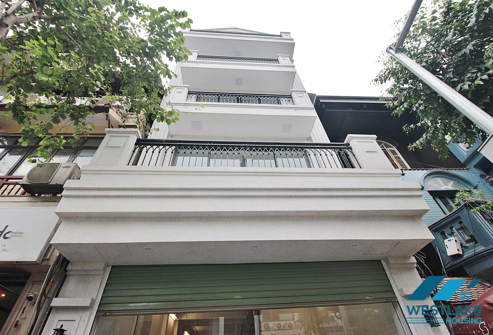 Renovated house for rent to make an office or restaurant in Tay Ho, Ha Noi