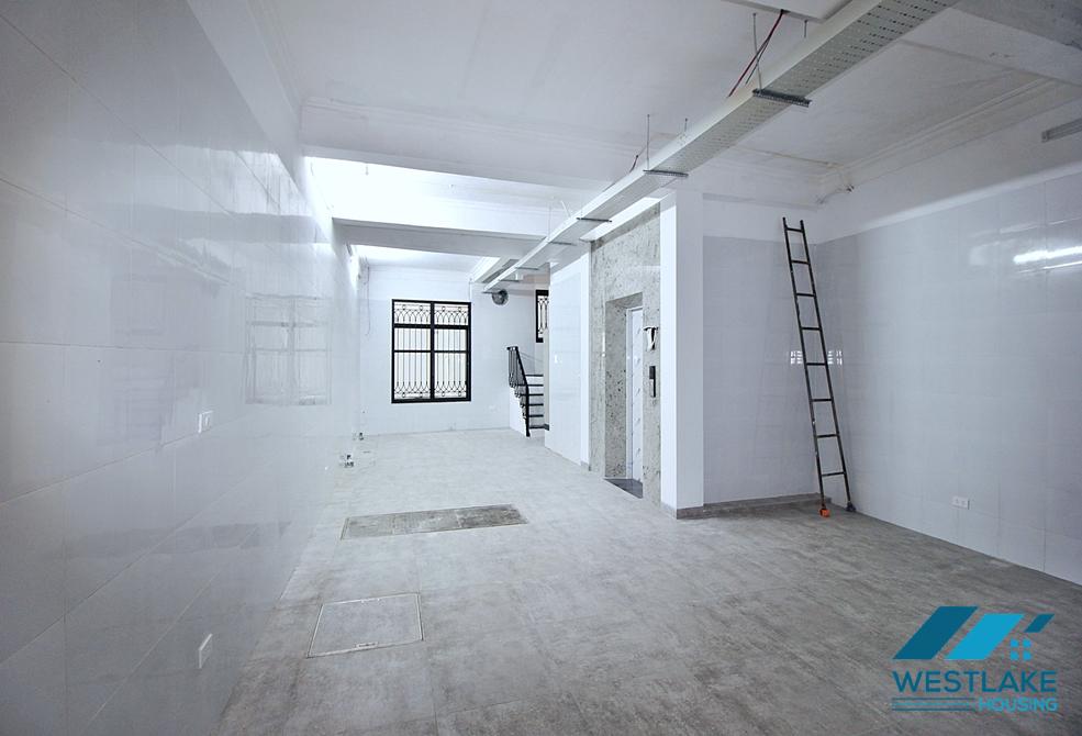 Renovated house for rent to make an office or restaurant in Tay Ho, Ha Noi
