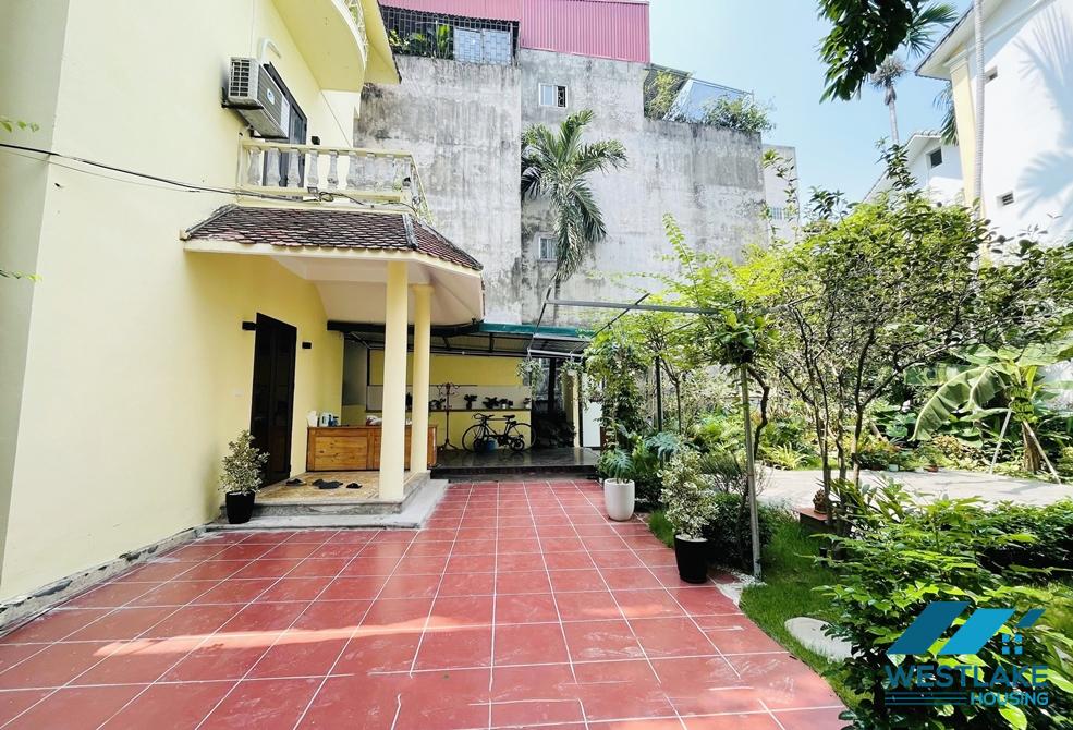 Garden house 4 bedroom for rent in Vong Thi st , Tay Ho, Ha Noi