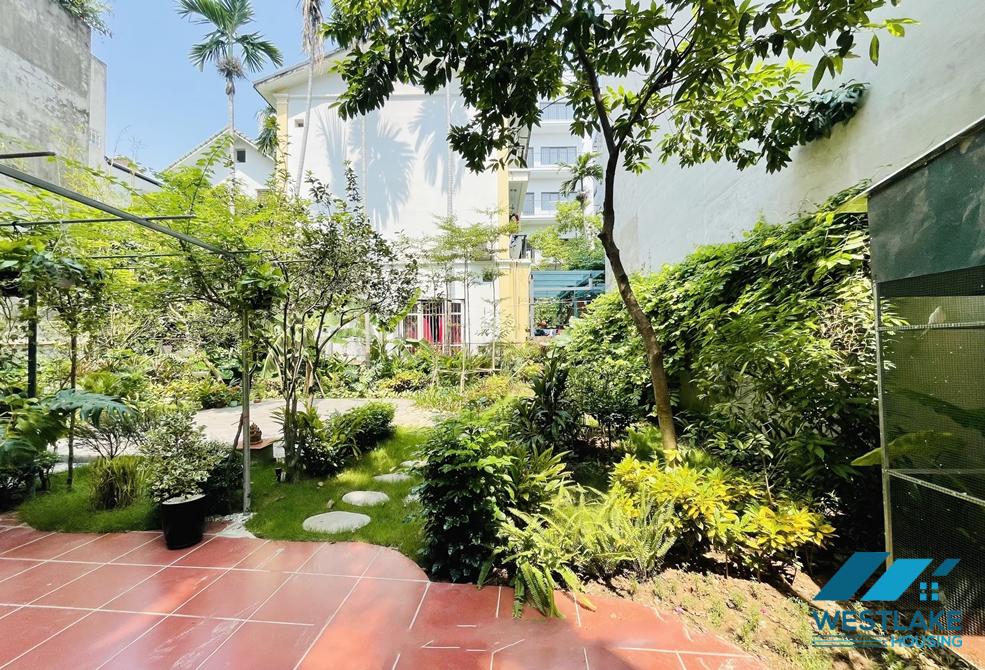 Garden house 4 bedroom for rent in Vong Thi st , Tay Ho, Ha Noi