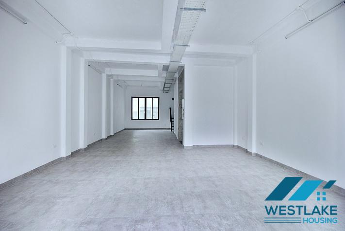 Cho Thuê Nhà Mới Được Cải Tạo Lại Để Làm Văn Phòng Hoặc Nhà Hàng Tại Tây Hồ, Hà Nội.