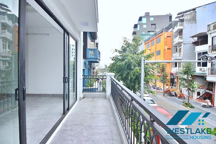 Cho Thuê Nhà Mới Được Cải Tạo Lại Để Làm Văn Phòng Hoặc Nhà Hàng Tại Tây Hồ, Hà Nội.