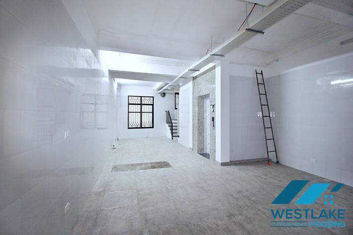 Cho Thuê Nhà Mới Được Cải Tạo Lại Để Làm Văn Phòng Hoặc Nhà Hàng Tại Tây Hồ, Hà Nội.