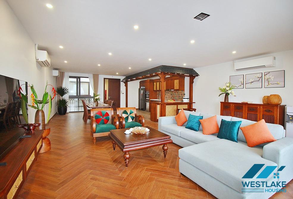 A brand new lake view 3 bedroom apartment for rent in Xuan Dieu, Tay Ho, Ha Noi