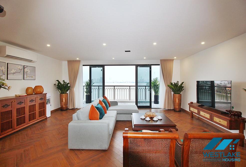 A brand new lake view 3 bedroom apartment for rent in Xuan Dieu, Tay Ho, Ha Noi