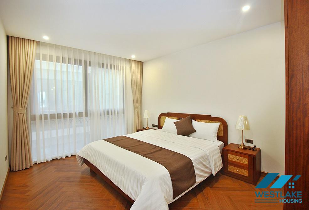 A brand new lake view 3 bedroom apartment for rent in Xuan Dieu, Tay Ho, Ha Noi