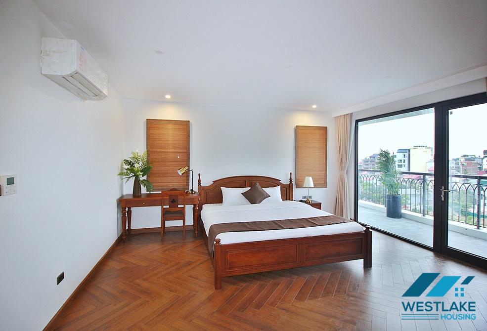 A brand new lake view 3 bedroom apartment for rent in Xuan Dieu, Tay Ho, Ha Noi