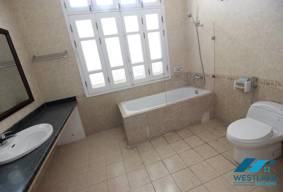 Cho thuê nhà gia đình tại Ciputra Hà Nội – 5 phòng ngủ, thiết kế mở, không nội thất