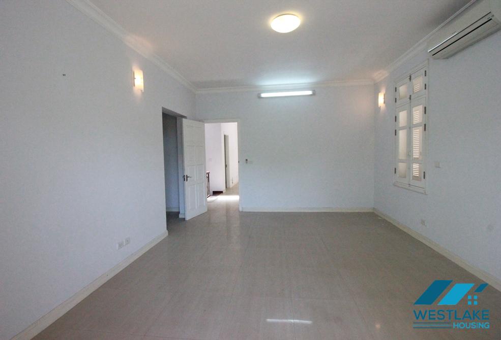 Cho thuê nhà gia đình tại Ciputra Hà Nội – 5 phòng ngủ, thiết kế mở, không nội thất