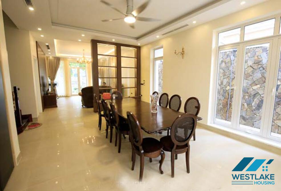 Cho thuê nhà đẹp tại khu T, Ciputra Tây Hồ – Không gian sáng, gần hồ bơi và phòng gym