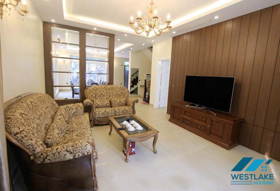 Cho thuê nhà đẹp tại khu T, Ciputra Tây Hồ – Không gian sáng, gần hồ bơi và phòng gym