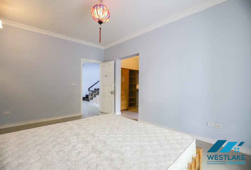 Cho thuê nhà 4 phòng ngủ tại khu T, Ciputra Tây Hồ – 140m², nội thất cơ bản