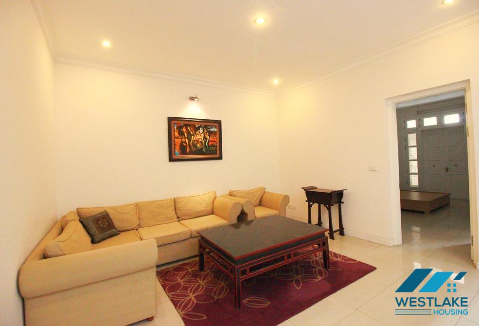 Cho thuê nhà đẹp 5 phòng ngủ tại khu T, Ciputra Tây Hồ – 180m², đầy đủ nội thất