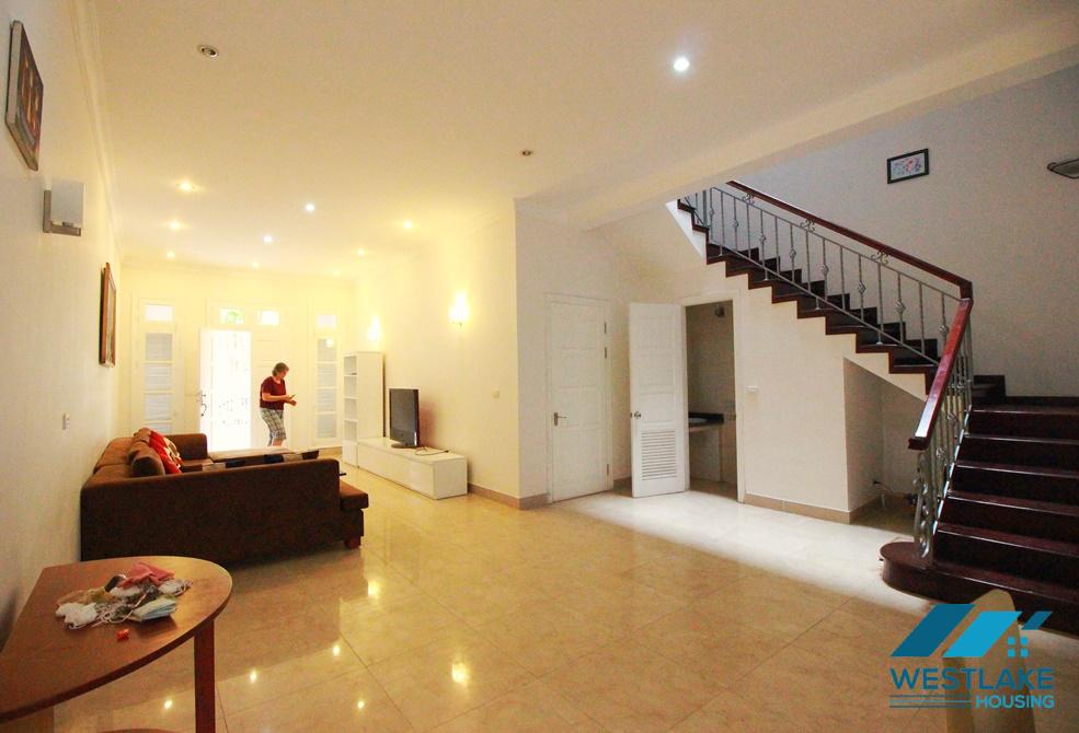 Cho thuê nhà đẹp 5 phòng ngủ tại khu T, Ciputra Tây Hồ – 180m², đầy đủ nội thất