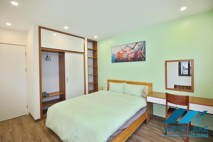 Cho Thuê Căn Hộ 2 Phòng Ngủ Mơi Đẹp, Ban Công Thoáng Sáng Tại Tô Ngọc Vân, Tây Hồ, Hà Nội