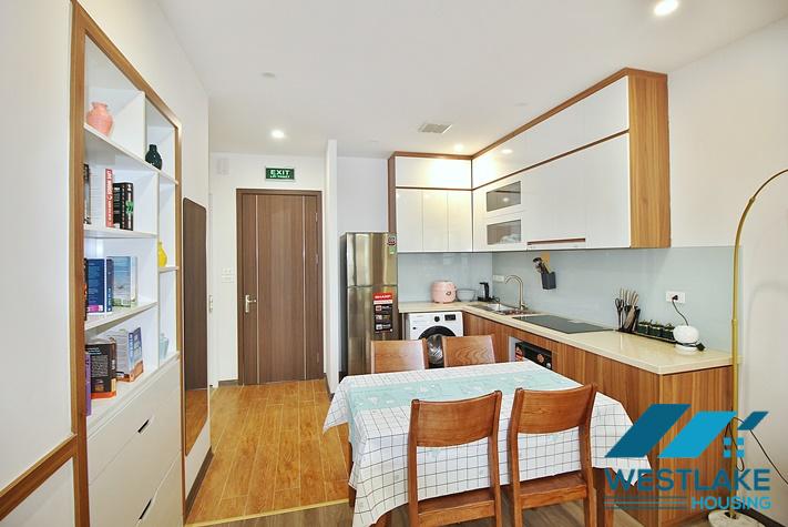 Cho Thuê Căn Hộ 2 Phòng Ngủ Mơi Đẹp, Ban Công Thoáng Sáng Tại Tô Ngọc Vân, Tây Hồ, Hà Nội