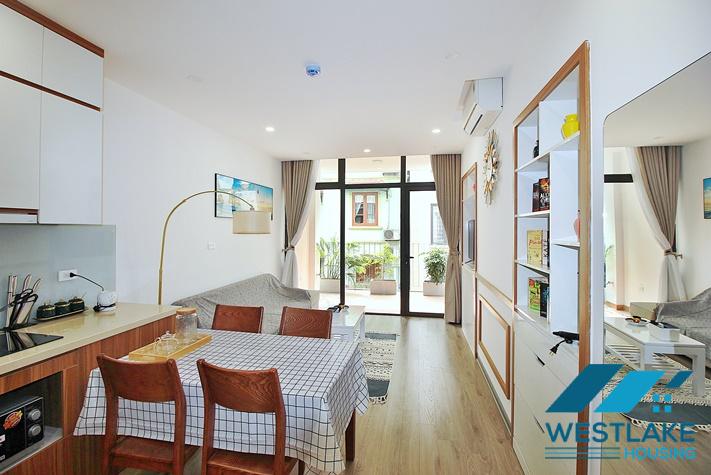 Cho Thuê Căn Hộ 2 Phòng Ngủ Mới Đẹp, Hiện Đại, Ban Công Rông Thoáng Mát Tại Tô Ngọc Vân, Tây Hồ, Hà Nội