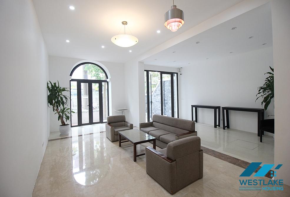 Cho thuê nhà đẹp 4 phòng ngủ tại Ciputra, Tây Hồ – Đầy đủ nội thất, vào ở ngay